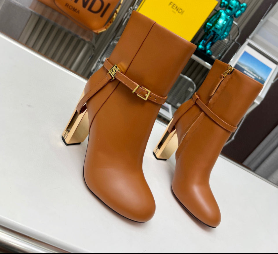 Foxy boots