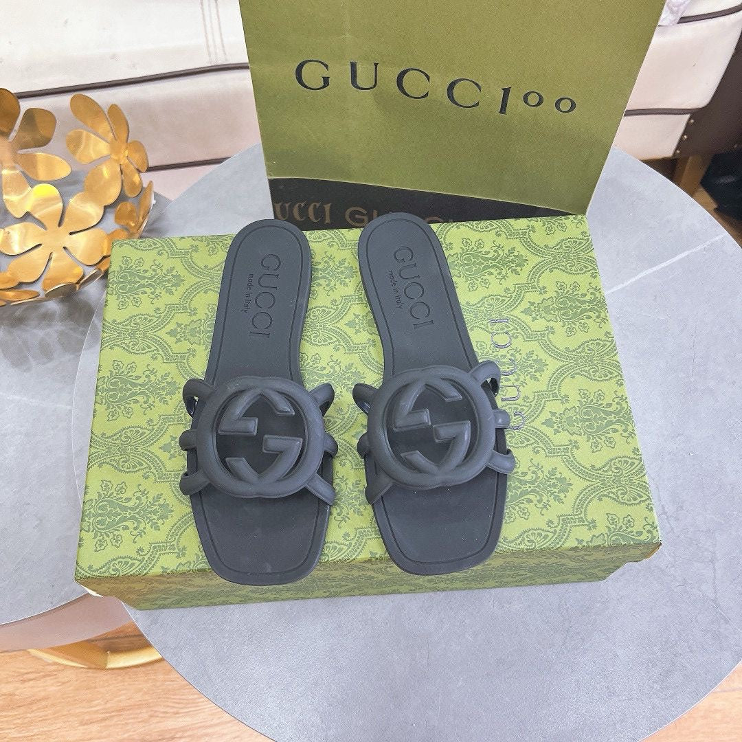  Monique sandals
