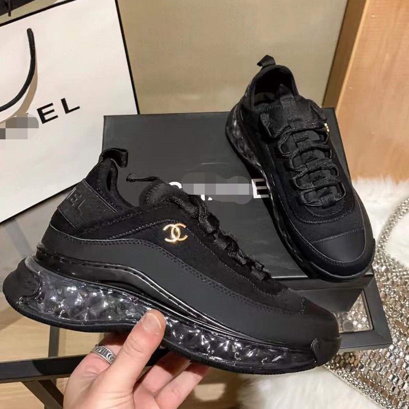 Challenge Sneakers